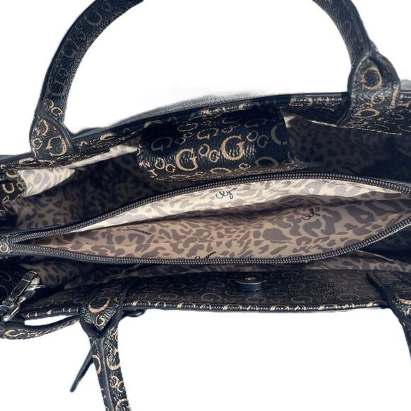 GUESS handbags - Picture 9 of 12